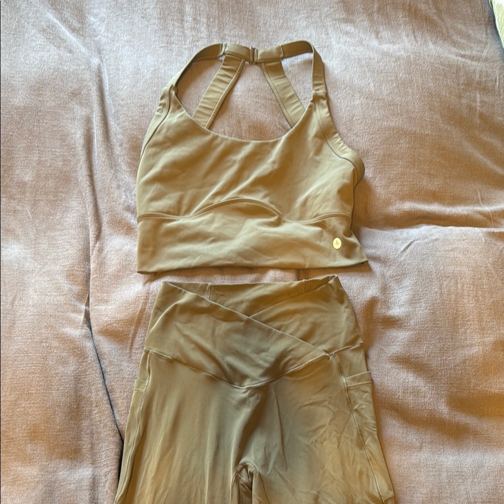 Halara olive green sports bra and leggings set size small